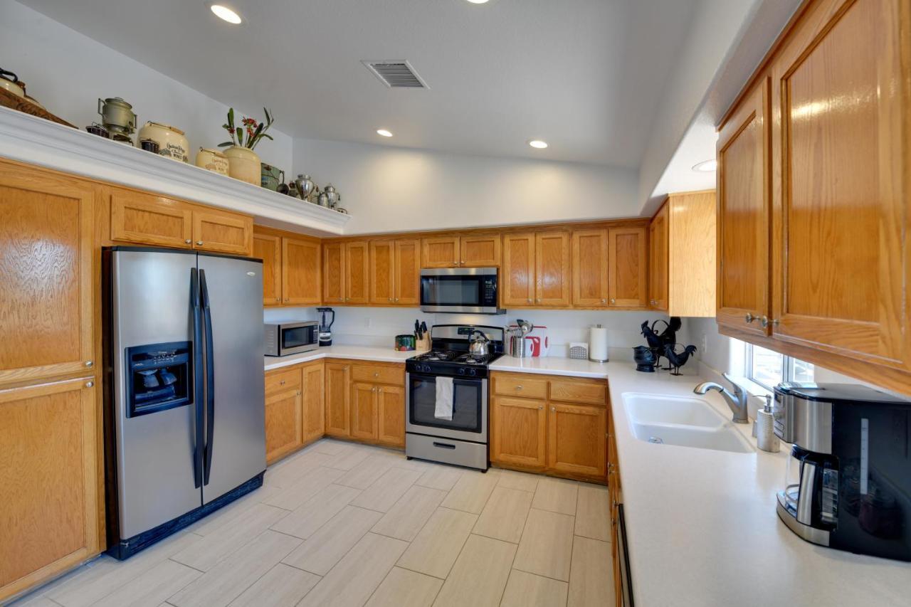 Updated Abode 22 Mi To Joshua Tree National Park! Morongo Valley Exteriér fotografie