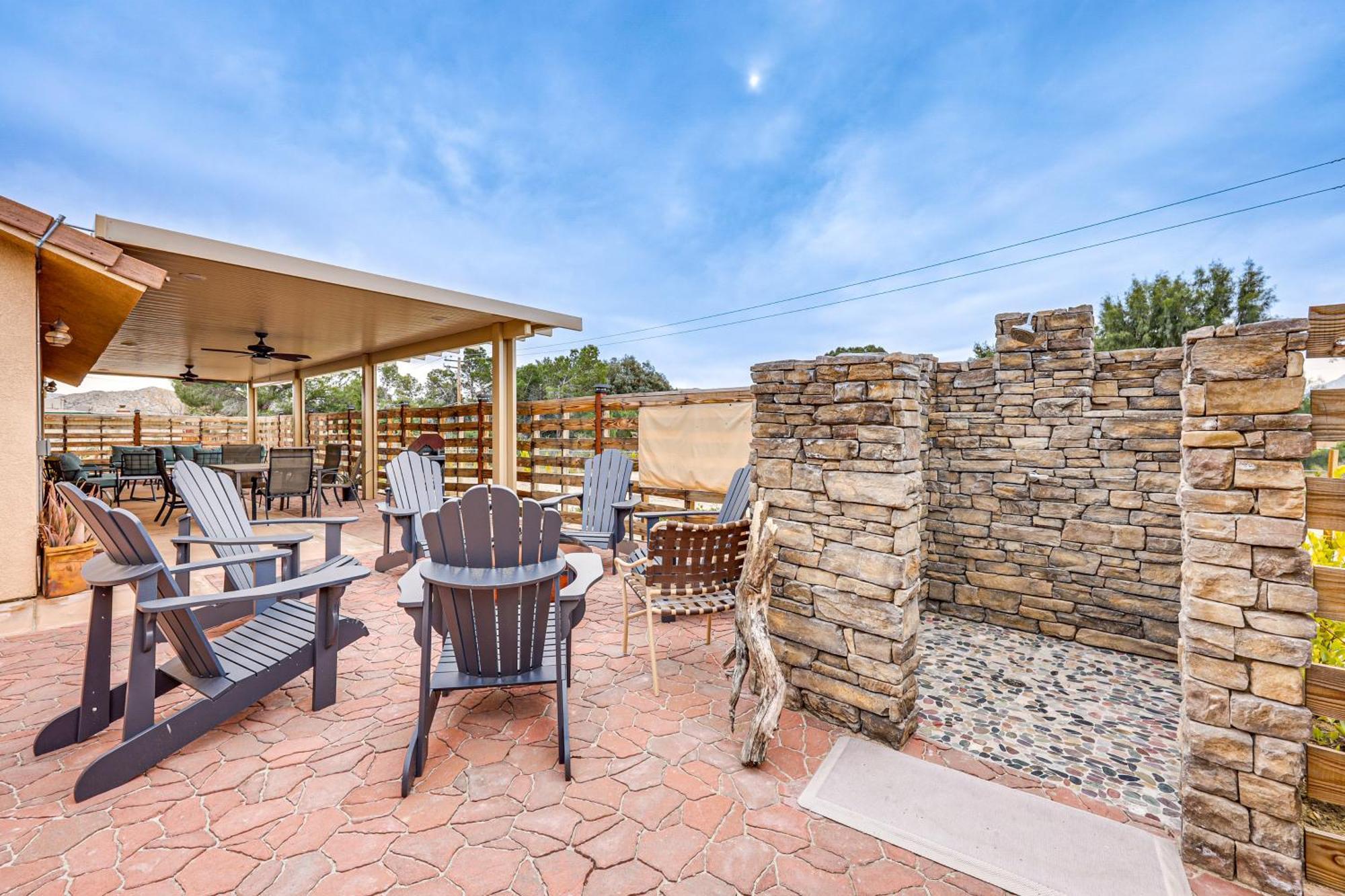 Updated Abode 22 Mi To Joshua Tree National Park! Morongo Valley Exteriér fotografie