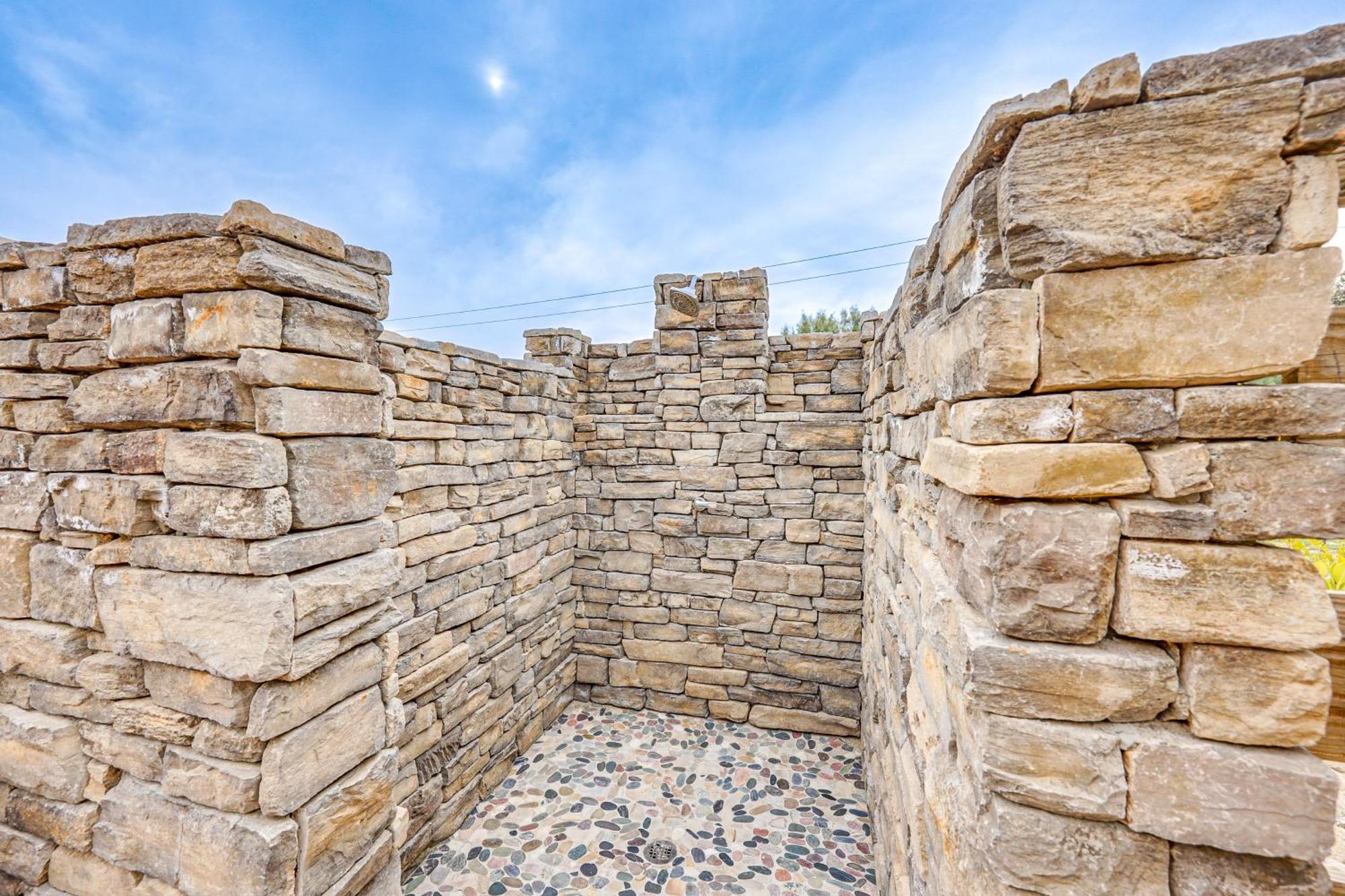 Updated Abode 22 Mi To Joshua Tree National Park! Morongo Valley Exteriér fotografie